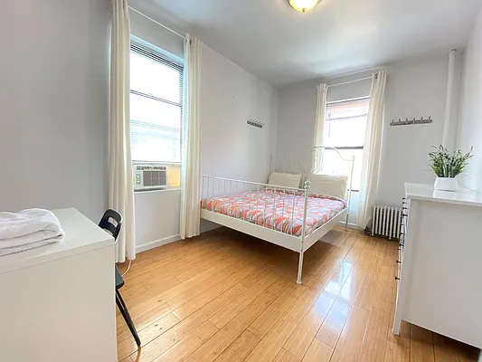 Rented by Oxford Property Group | media 7