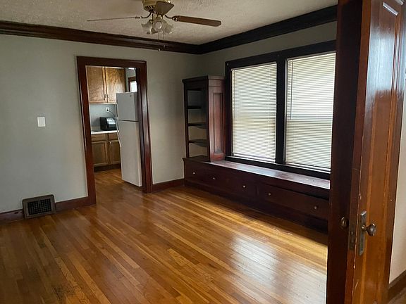 2nd image of 1-3429 W 130th St #1