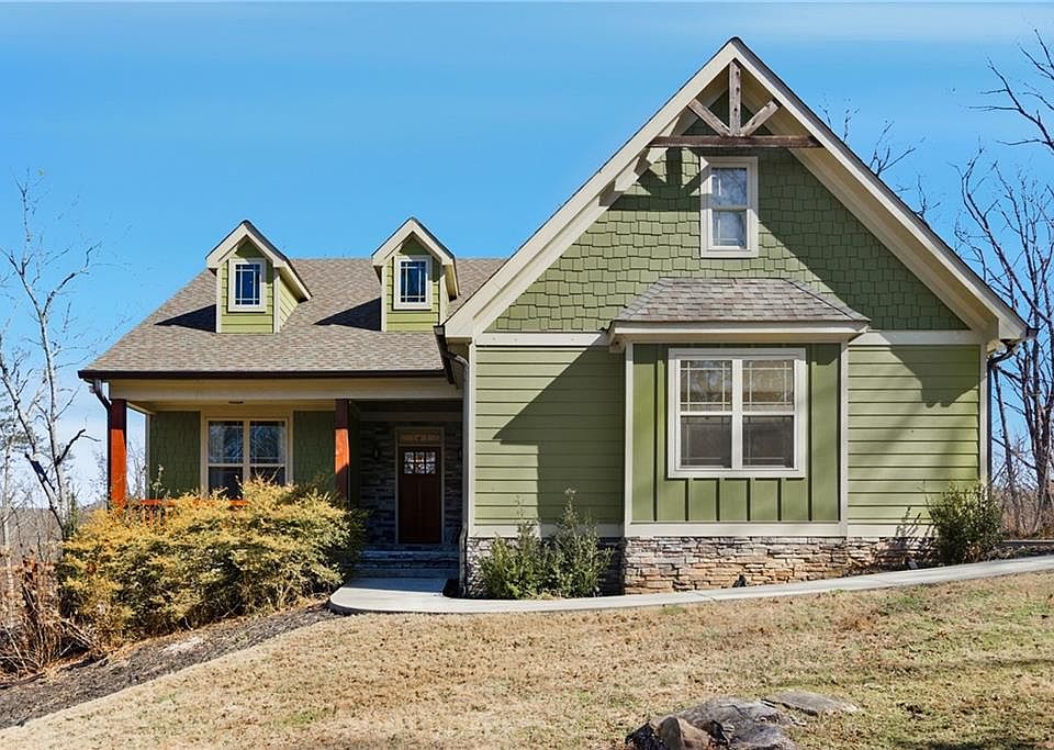 1st image of 704 Brown Deer Dr