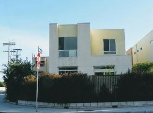 2143 Santa Ana S, Los Angeles, CA 90059