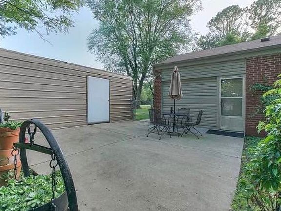 4th image of 607 Olympia Pl
