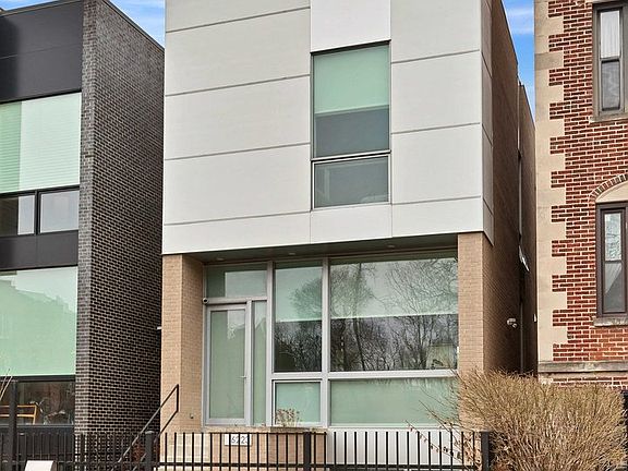 2nd image of 6223 S Woodlawn Ave