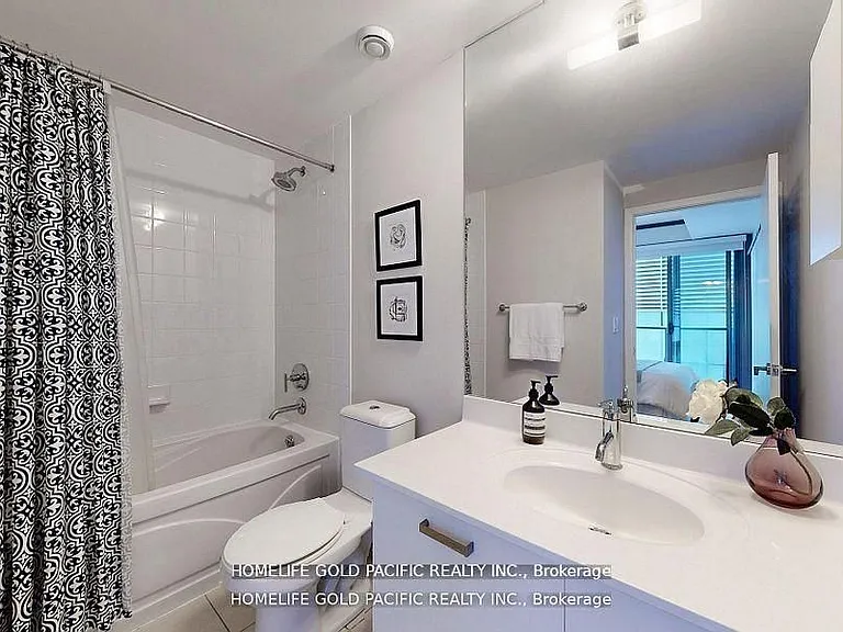 832 Bay St #1202 — Photo 19