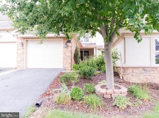 135 Creekgate Ct, Millersville, PA 17551