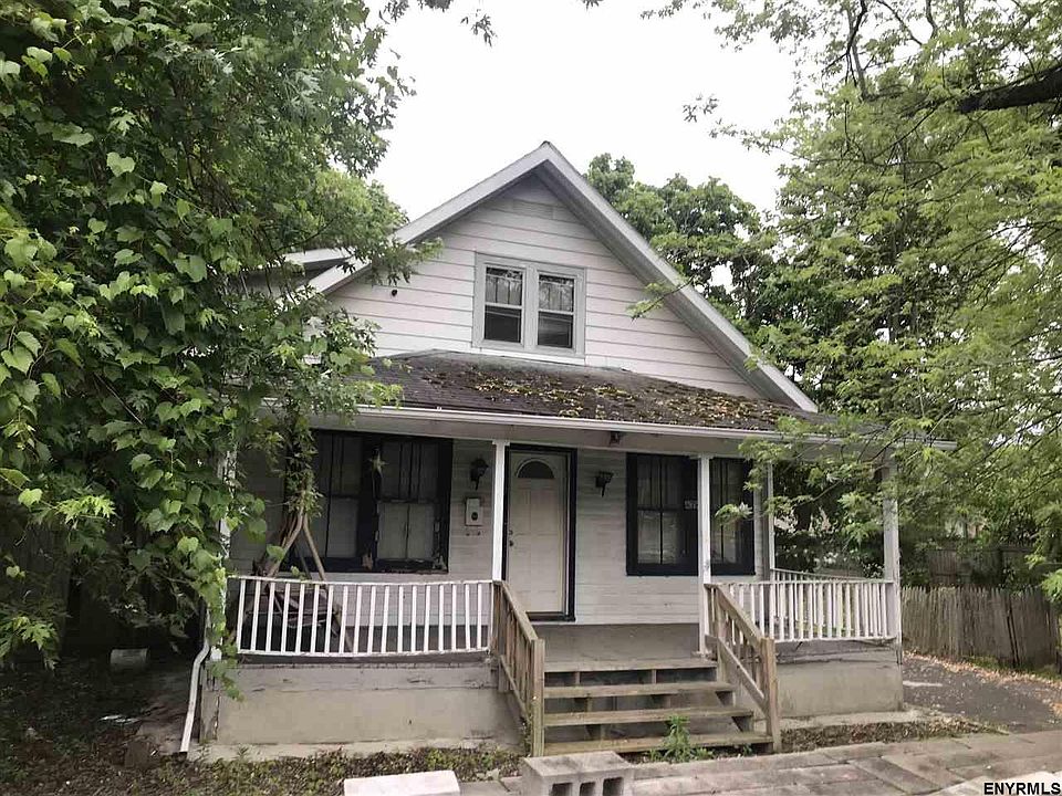 2nd image of 7 Sylvan Ave
