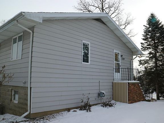 3rd image of 398 Harris Dr