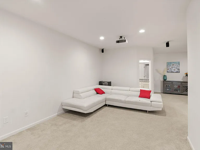 23491 Epperson Sq — Photo 42