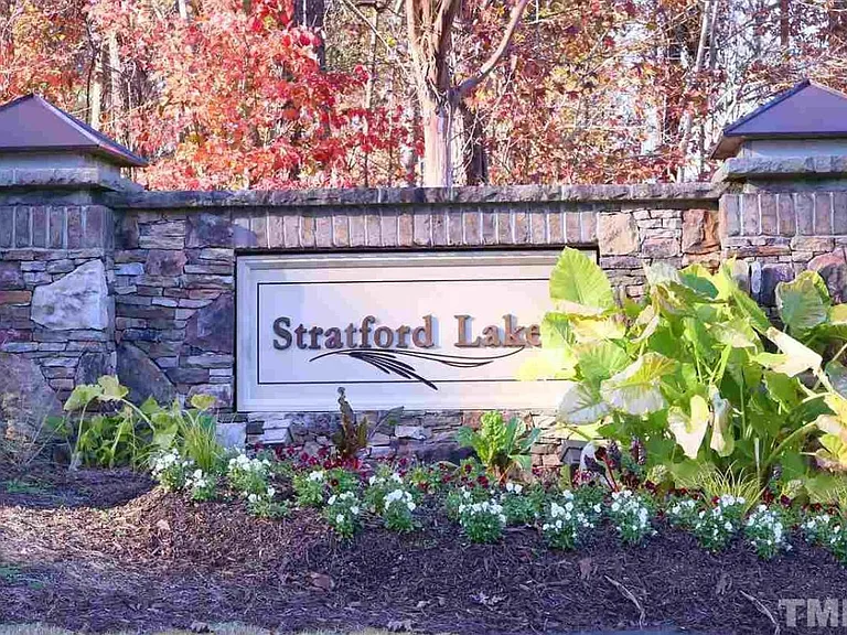 100 Stratford Lakes Dr #121 — Photo 13