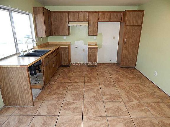 5th image of 3614 Lone Oak St