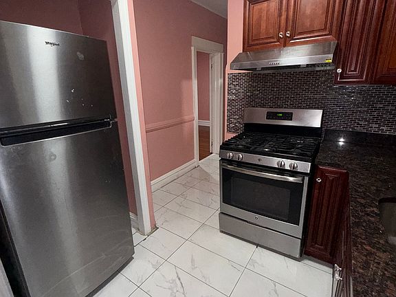 2nd image of 9439 116th St #2B
