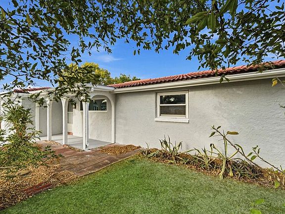 4th image of 11705 Ibis Ln