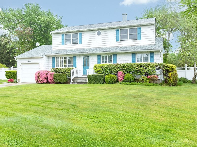 1st image of 11 Lou Ct