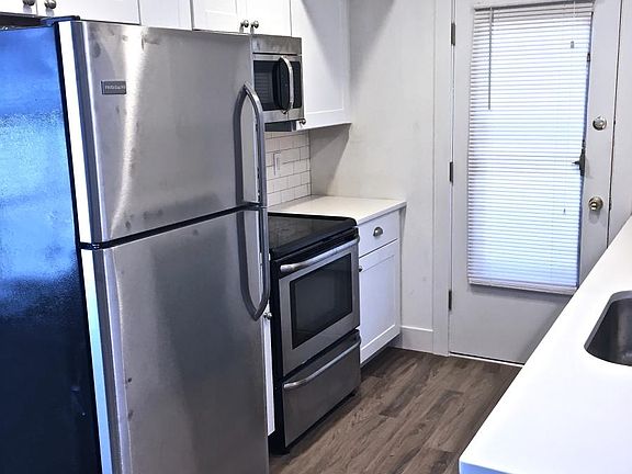 2nd image of 4 Heartwoods Ct APT H
