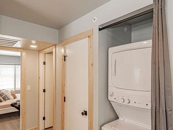 3rd image of 280 E Lorene St Unit 21201