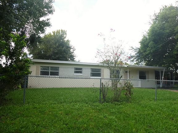 4th image of 1178 Lake Lucerne Cir