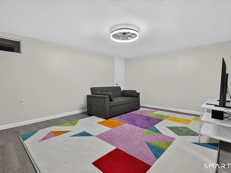 1141 Waterbury Rd — Photo 25