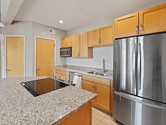 5th image of 2900 W 44th Ave #203