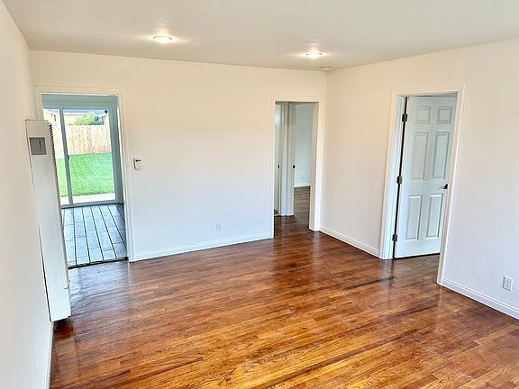 2nd image of 2503 W 152nd St #2B-1BA-821SQFT