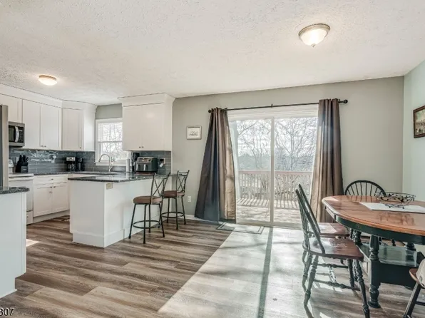 19 Lawnwood Ave, Newton Town, NJ 07860