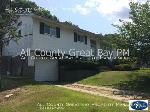 11 Wayside Ln, Smithtown, NY 11787