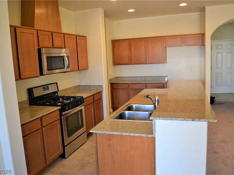 254 Botanic Gardens Dr — Photo 4