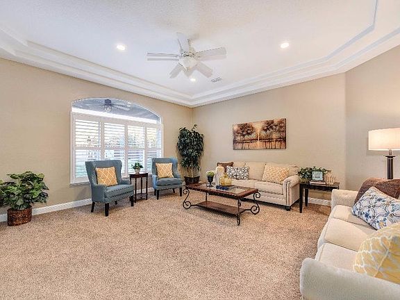 3rd image of 8325 Leatherleaf Ct