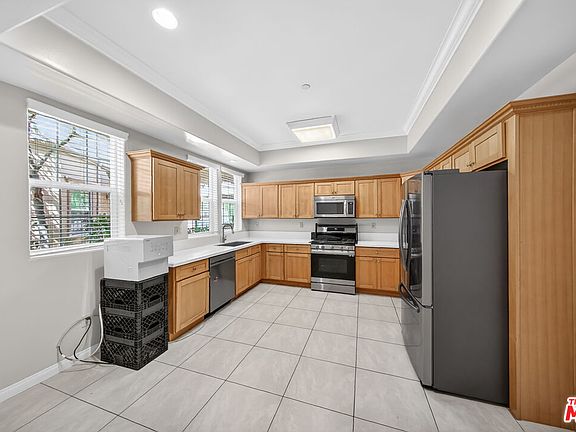 4th image of 3974 Pennsylvania Ave Unit 103