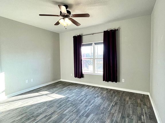 5th image of 144 Ivy Ln