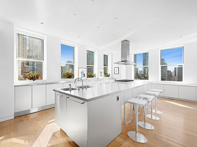 270 Broadway #16D — Photo 9