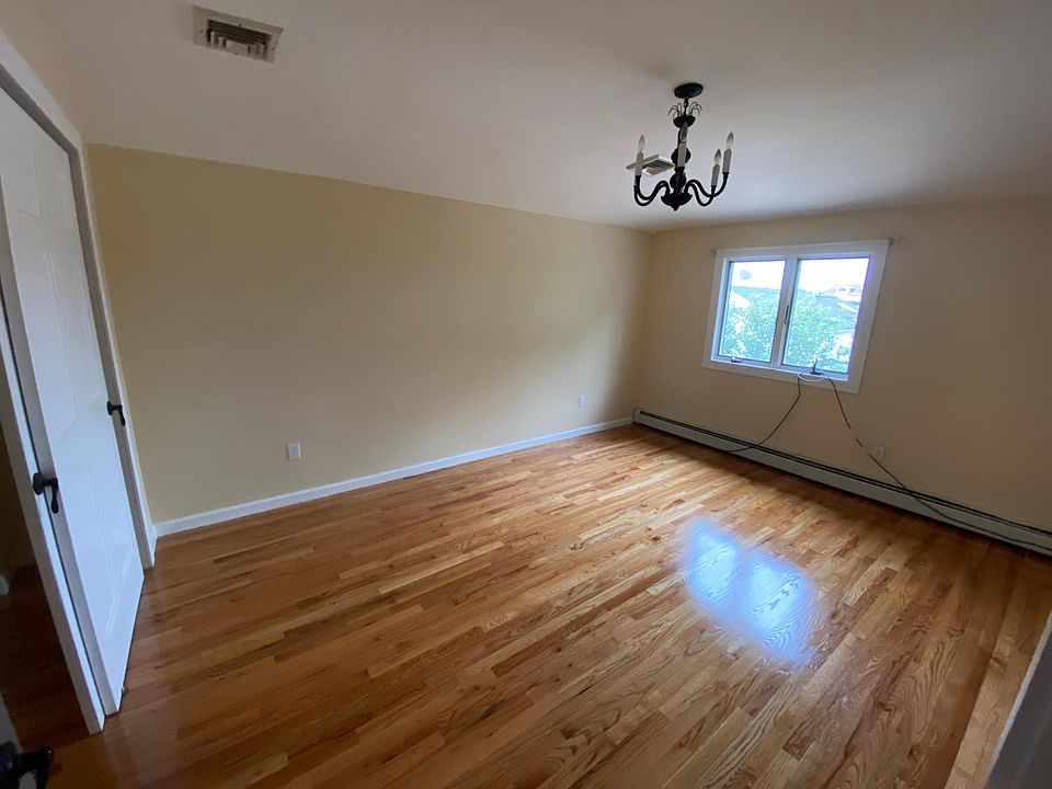 1st image of 23A Belfield Ave #A