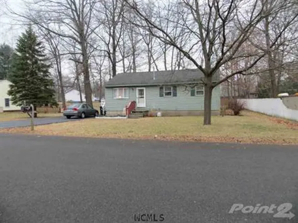 6 Little St, Hudson Falls, NY 12839