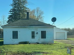 997 E Shaffer Rd, Hope, MI 48628
