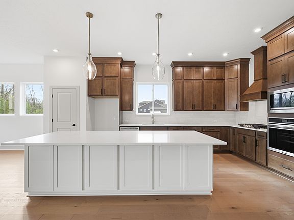 3rd image of 19649 Wood Farm Pl