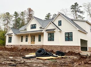 8231 Hixson Springs Rd, Signal Mountain, TN 37377