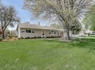 950 S Warrington Rd, Des Plaines, IL 60016