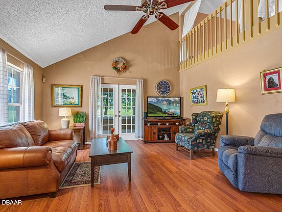 2nd image of 524 Crooked Stick Dr