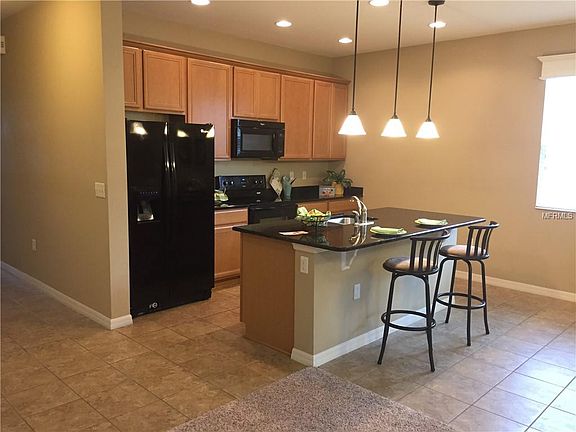 3rd image of 1779 College Park Dr
