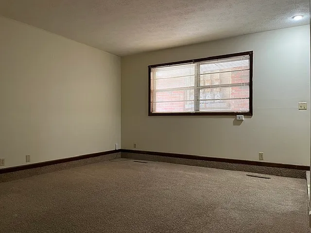 541 N Belview Ave #C — Photo 7