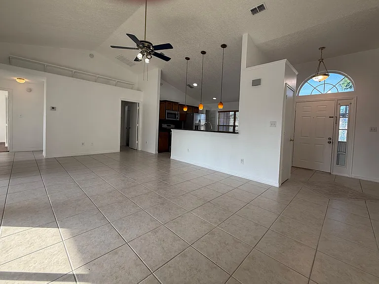 2670 Oak Run Blvd — Photo 4
