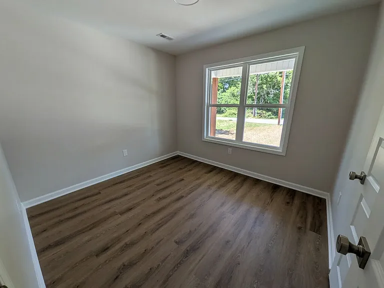 707 Trotter St — Photo 3