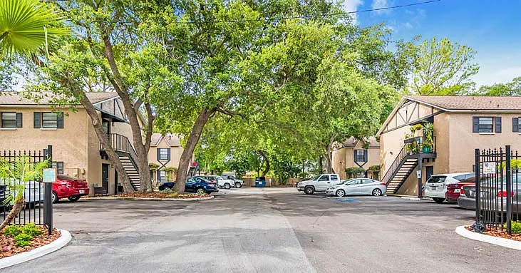 Gandy Parkside Apartments — Photo 14