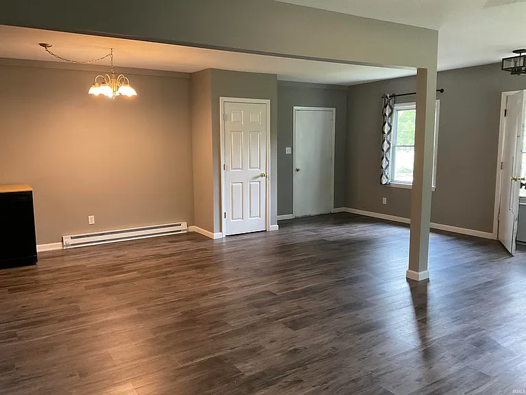 225 Marcelle Dr — Photo 3