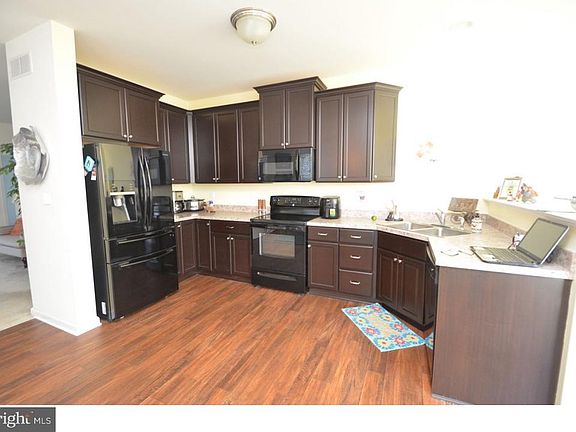 3rd image of 2212 Audubon Trl