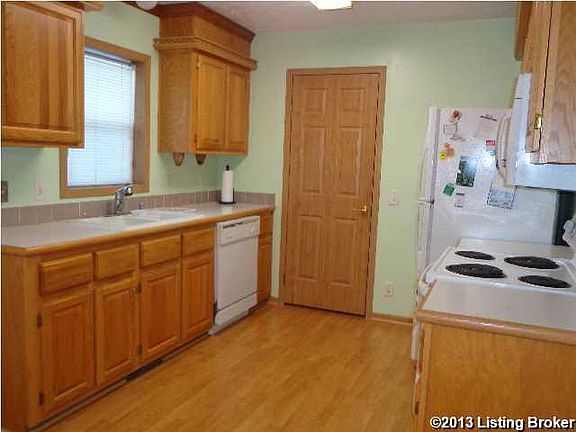 5th image of 2244 Beargrass Ave