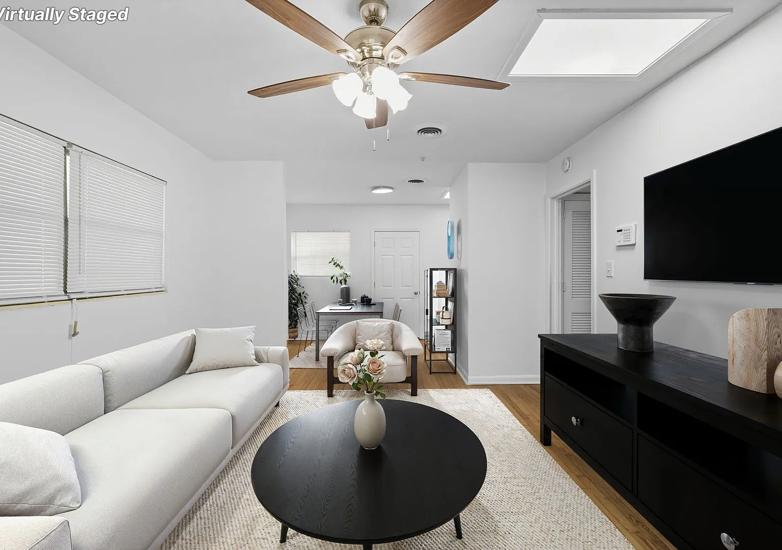 Spacious 4 Bedroom, 2 Bath Home Minutes from FSU! — Photo 2
