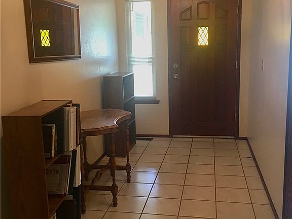 2nd image of 6824 Sierra Dr SE