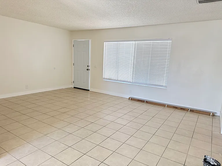 13237 Mohawk Rd #B — Photo 7