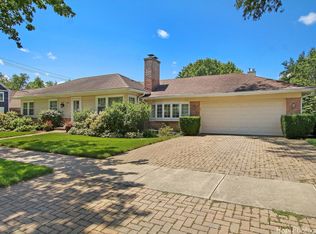 1430 Spruce St, Northbrook, IL 60062