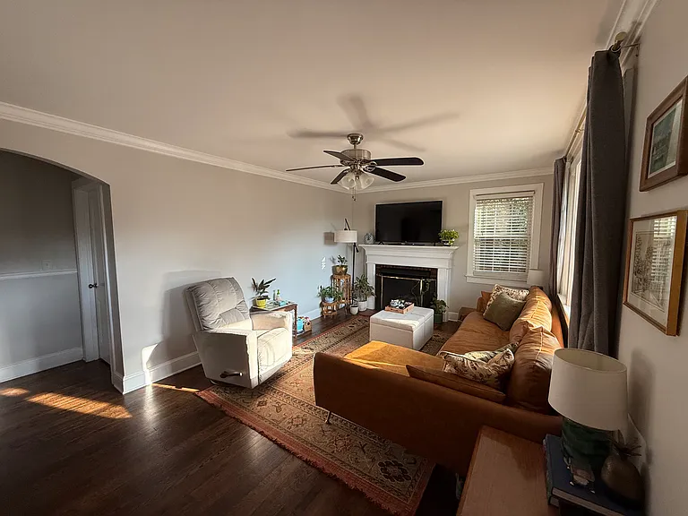 7 Ashford Ave — Photo 3