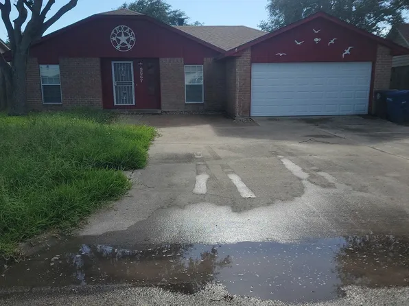 9567 Goldcrest Cir, Corpus Christi, TX 78418
